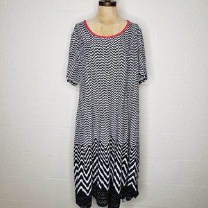 Signature Robbie Bee Black White Chevron Dress 2X